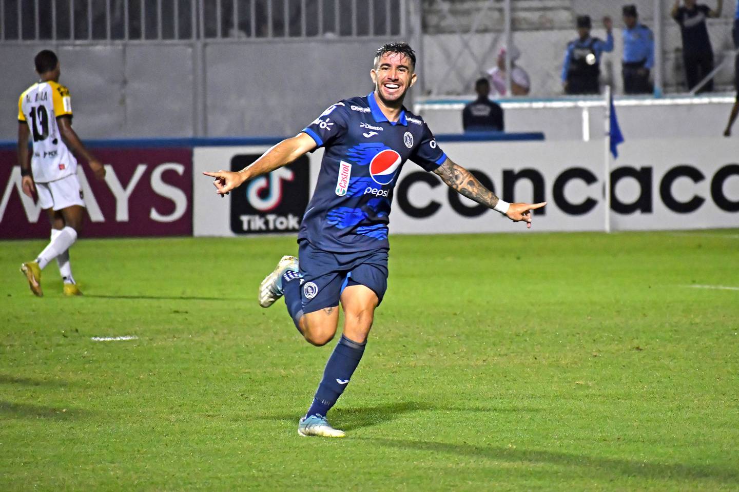 Agustín Auzmendi en la Copa Centroamericana ha sido vital en los goles de Motagua.