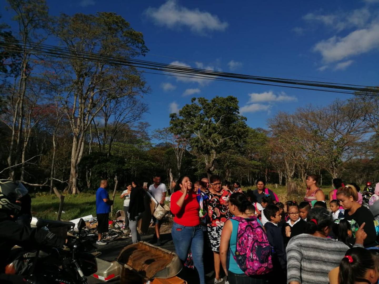 Alajuelita también se une a comunidades que bloquean calles por falta de agua