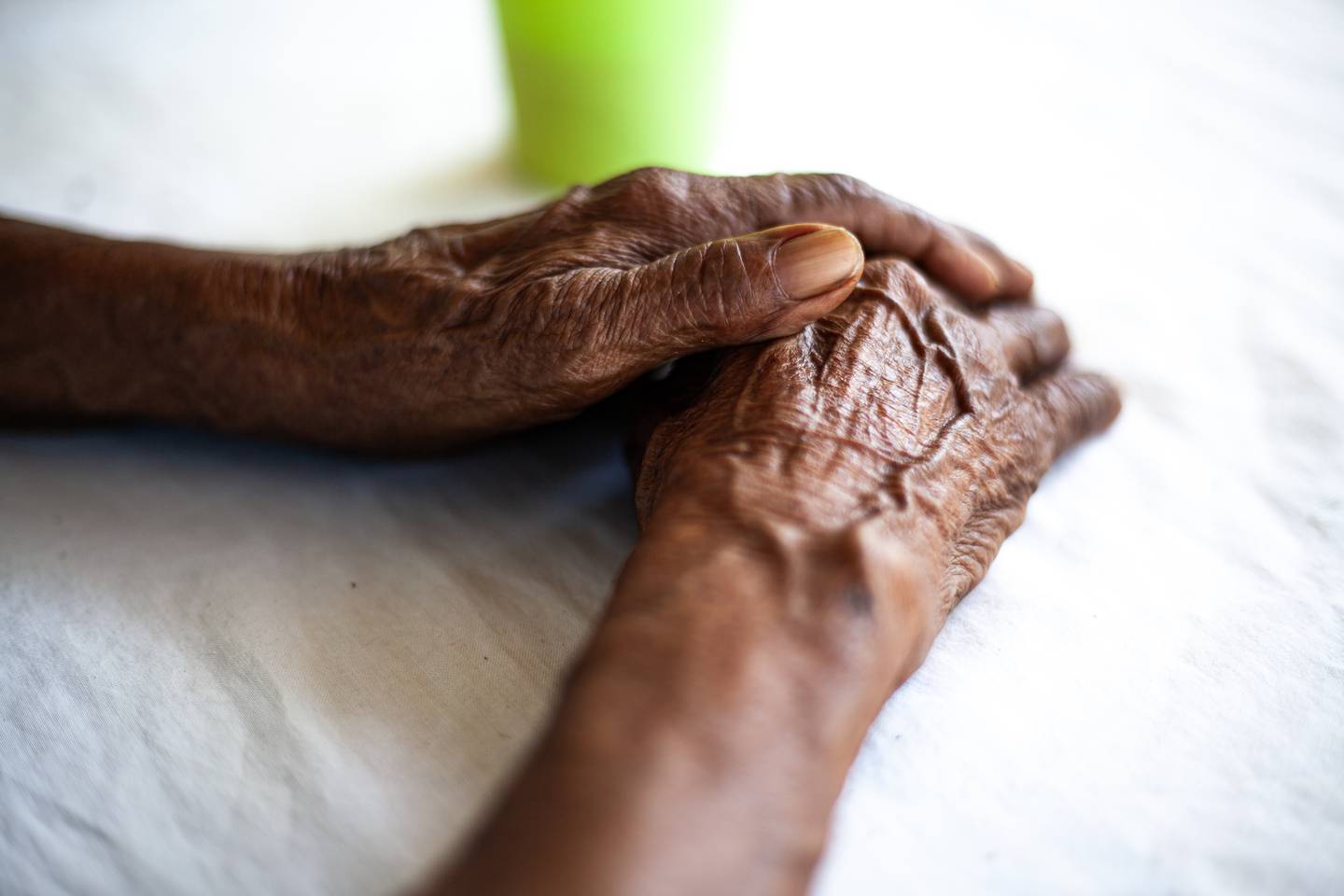 Dora Bustos Duarte celebró en el 2021 sus 103 años de vida, el 6 de marzo.  A esta guanacasteca de cepa la acompañaron su hermana Encarnación Gutiérrez Bustos, de 92 años, y la cumiche: Ninfa Gutiérrez Bustos, de 90 años.