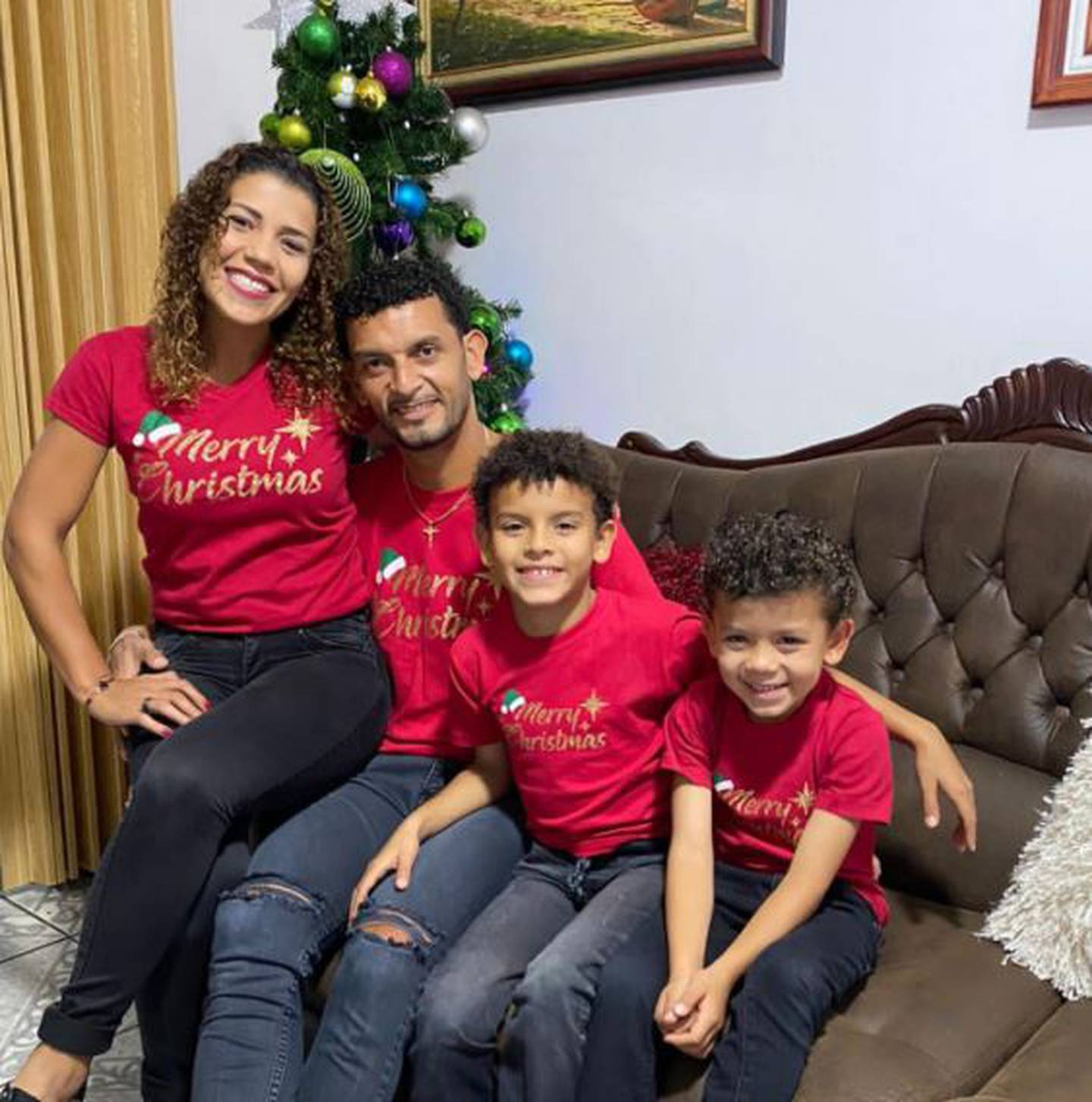 Para Barrantes, su esposa Andrea y sus hijos Arjen y Enzo lo son todo. Instagram.