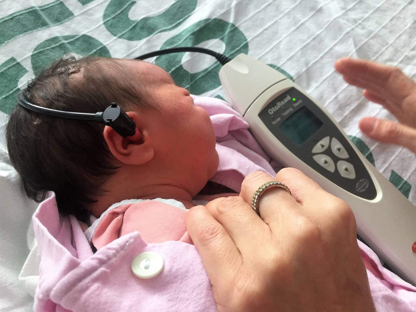 Tamizaje auditivo en Los Chiles para bebés de cero a 18 meses