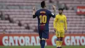 Lio Messi se deleitó solo en una jornada tensa por referéndum