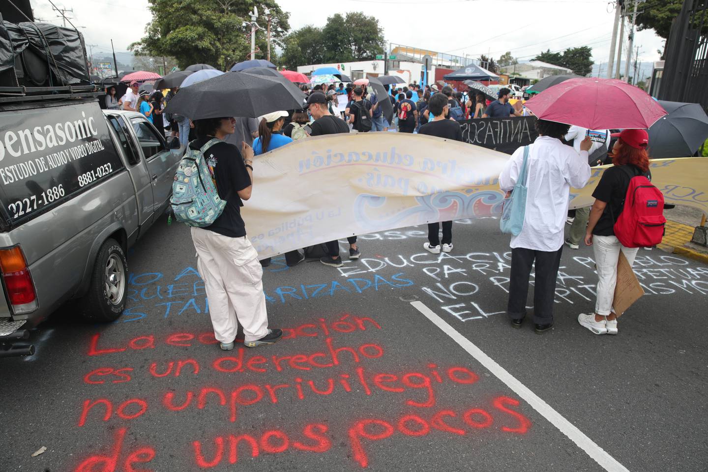 22/08/2023/ protestas de estudiantes de la UCR en Casa Presidencial / Foto John Durán