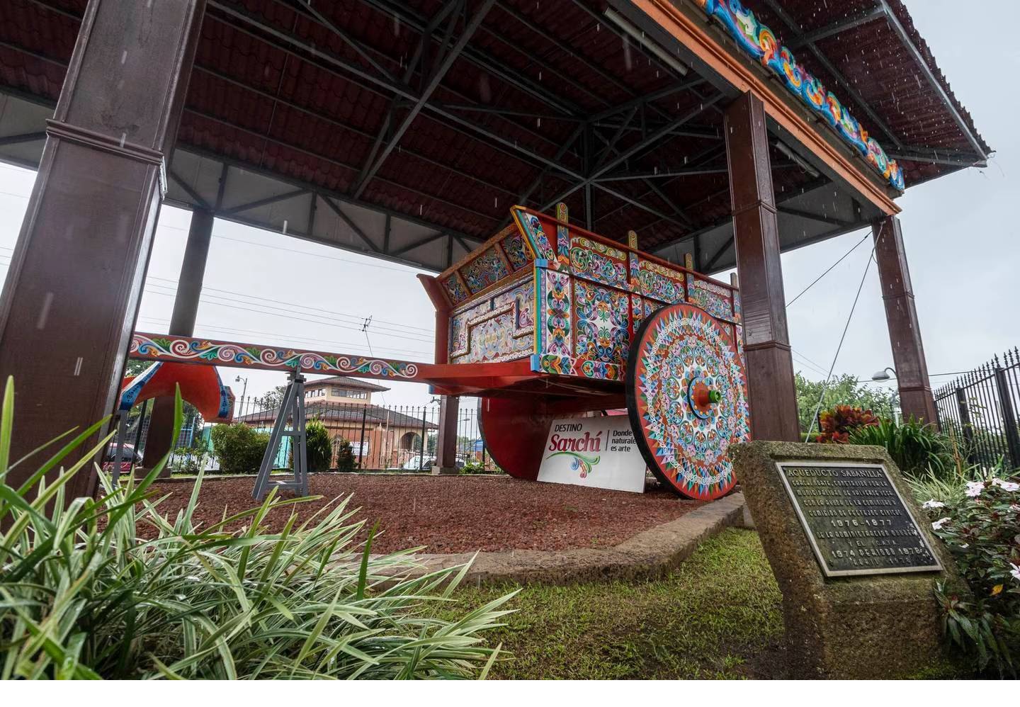 La tradicional carreta típica gigante ubicada en el Parque de Sarchí será restaurada a partir de este próximo jueves 2 de marzo, según confirma la Cámara de Comercio Industria y Turismo de Sarchí (CACITUS) y la Municipalidad de Sarchí