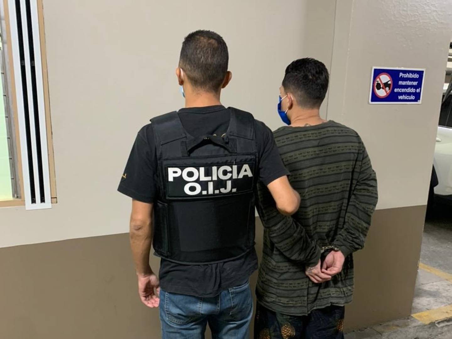 Detienen a dos hombres de 25 años sospechosos de balear en las piernas a un hombre apellidado Silva, en La Carpio. Foto OIJ.