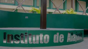 Media luna de la discordia: La histórica plazoleta por la que inició pleito en Instituto de Alajuela 