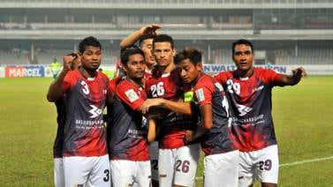 Daniel Colindres hace loco con sus goles en la Copa de Bangladés