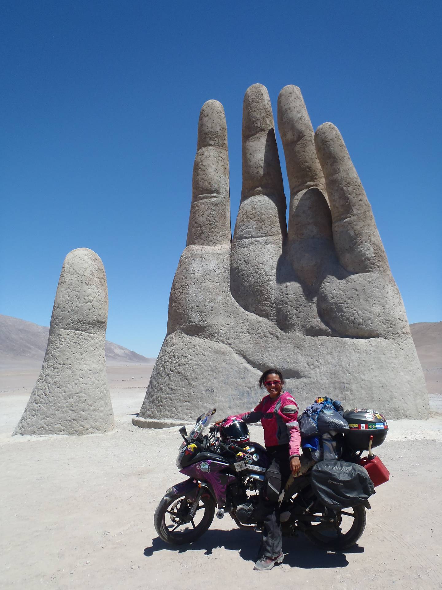 Gina Paola Sánchez Buitrago es una colombiana de 34 años que desde el 2015 recorre América en moto
