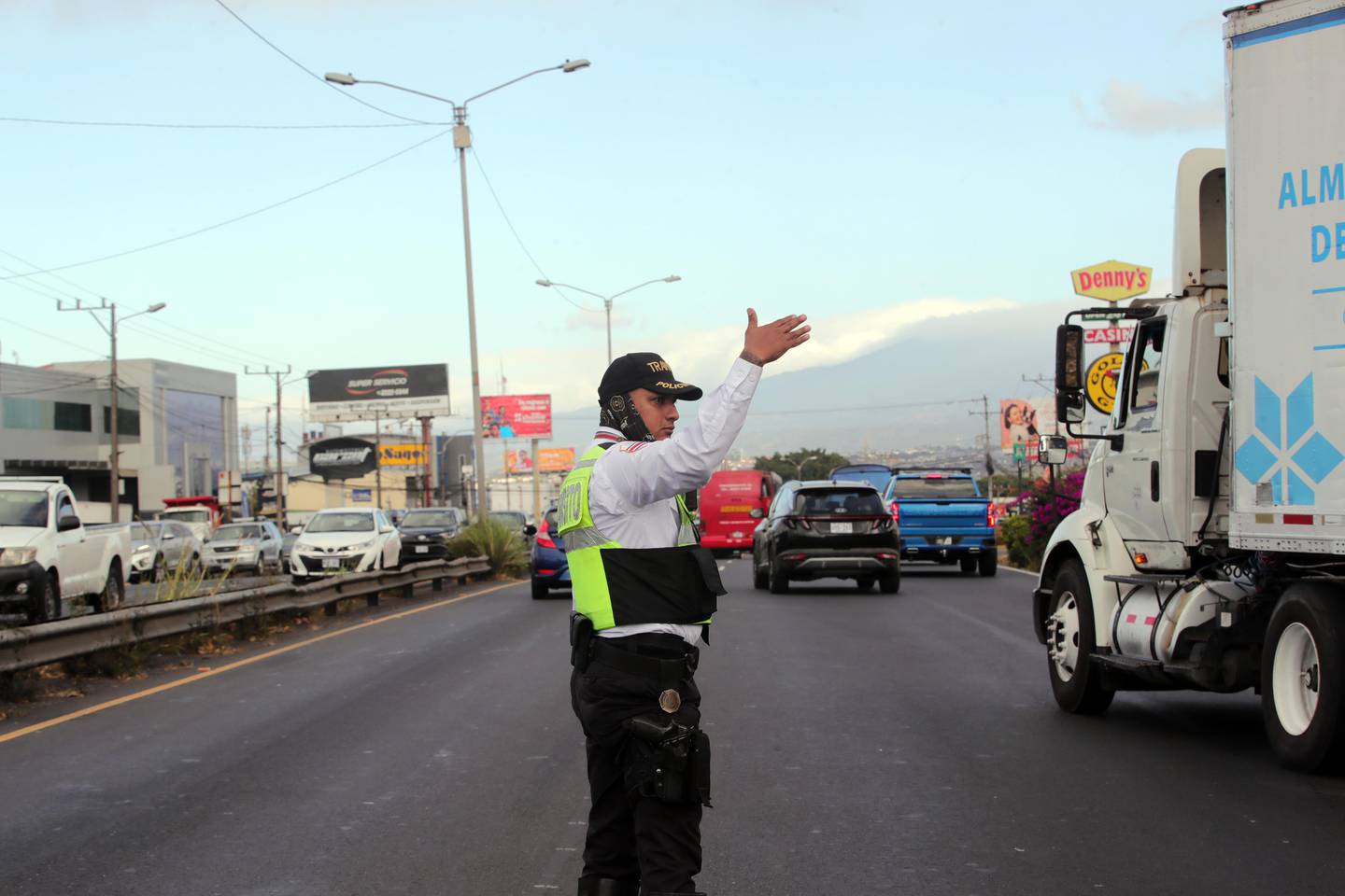Presas de Carros en Uruca
