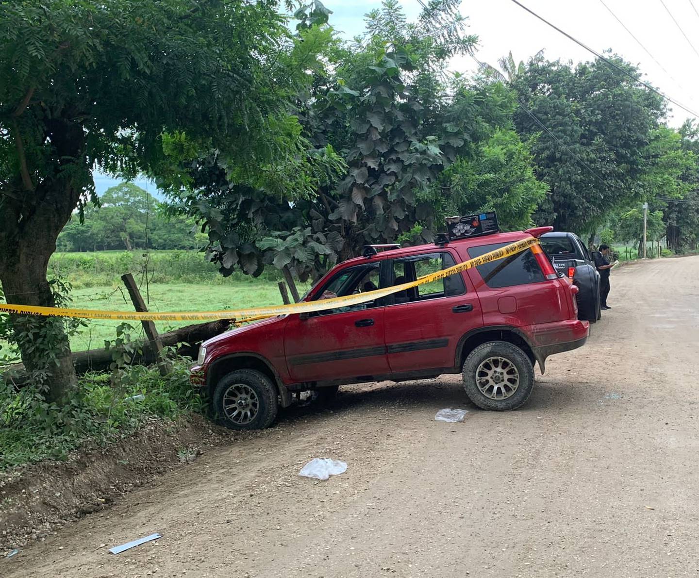 El Honda rojo en que viajaban los hombres asesinados está a nombre de una joven de 20 años, vecina de Heredia,, hija de uno de los fallecidos. Foto: suministrada por Keyna Calderón.
