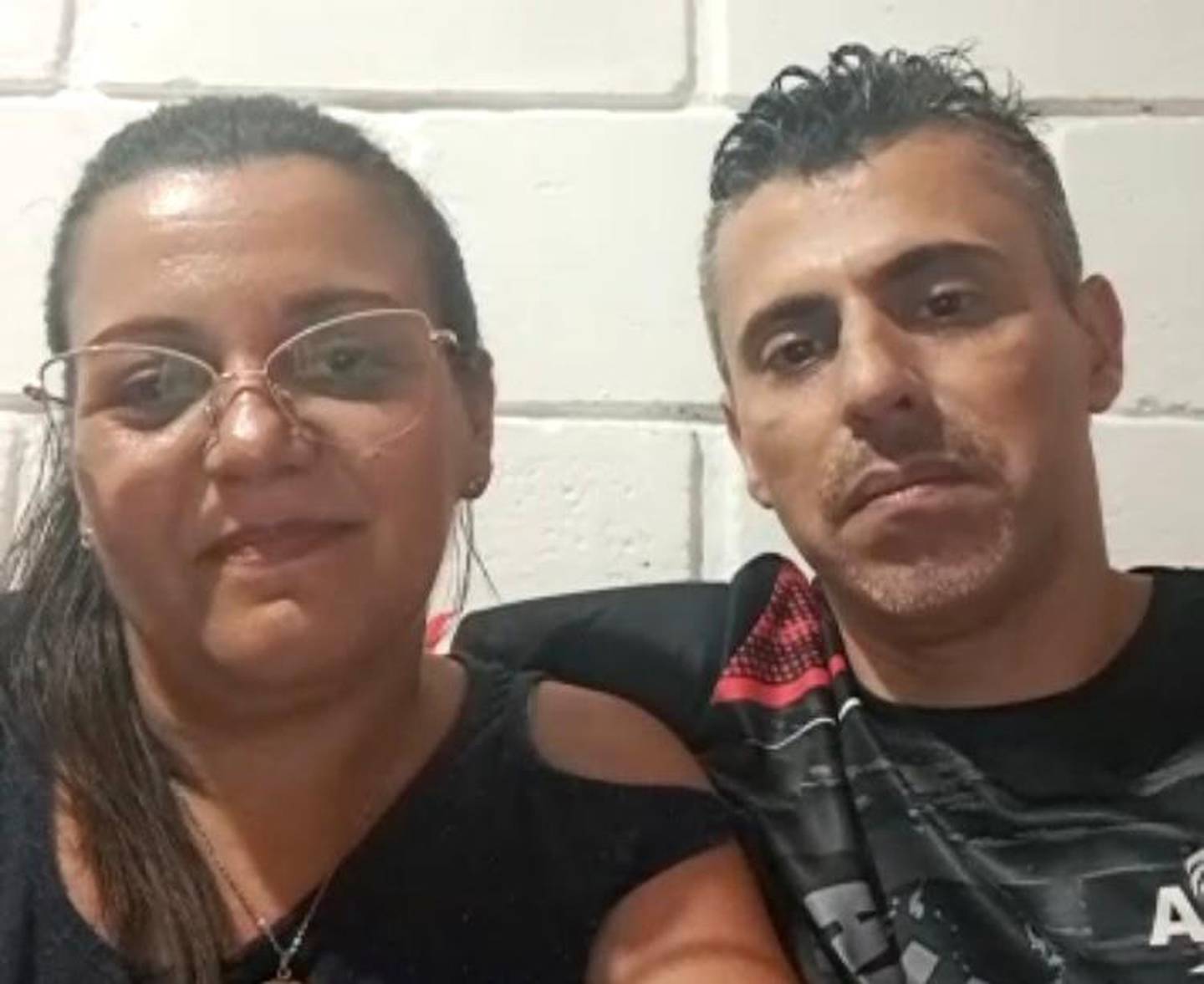 Claudio Porras y su esposa Jessica Vásquez  fundadores de Emerger para padres que viven un duelo.