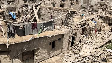 “La gente excava y excava tumbas” luego de terremoto en Afganistán