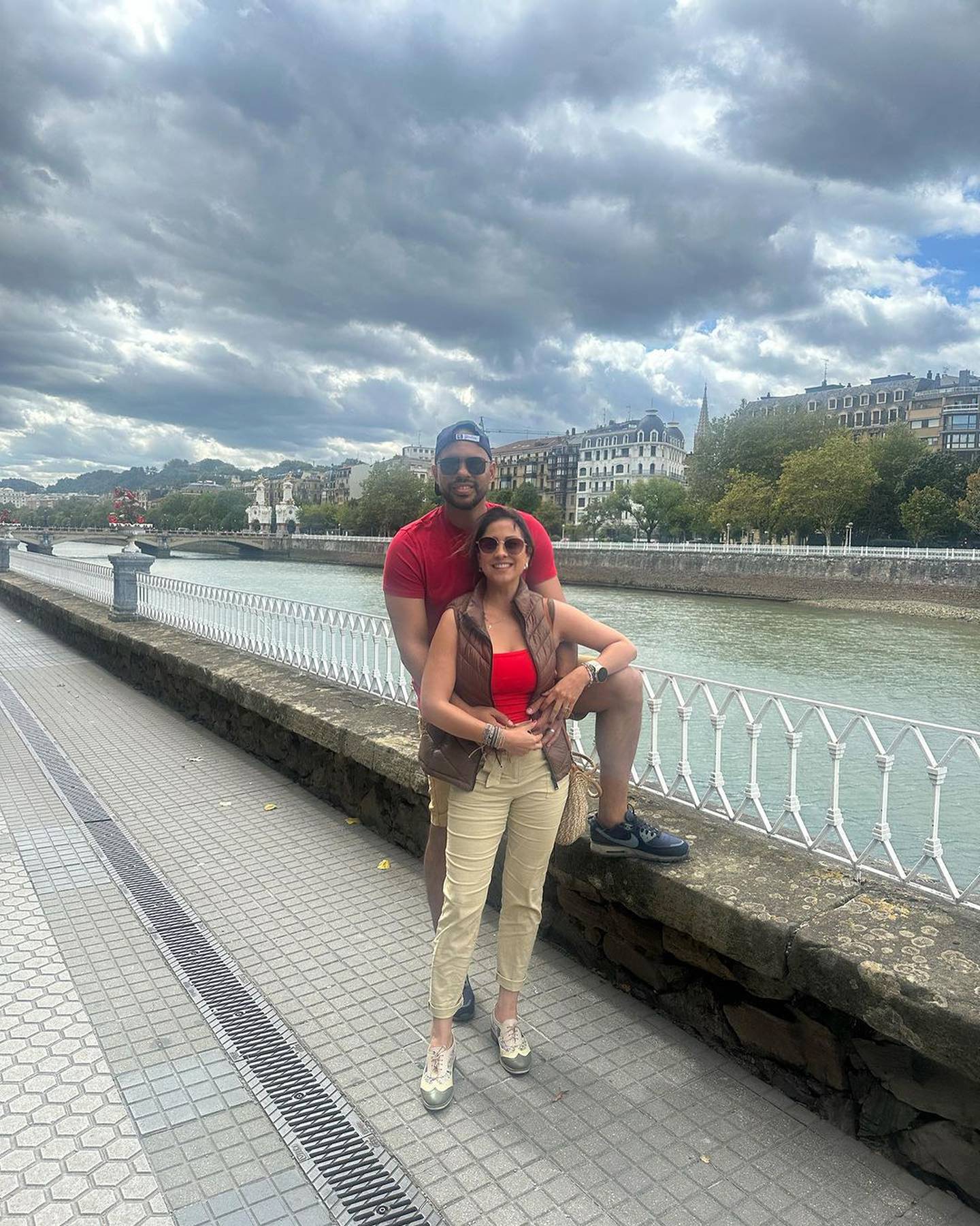 La periodista Thais Alfaro y su esposo Paulo Miranda. Instagram