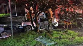 Jovencita Samantha Arrieta falleció al chocar su carro contra un árbol 