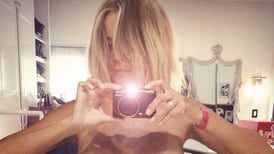 Kaley Cuoco desnuda: hackers le robaron selfie que se tomó chinga