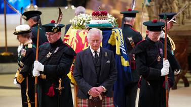 Carlos III agradece el apoyo en vísperas del funeral de Isabel II