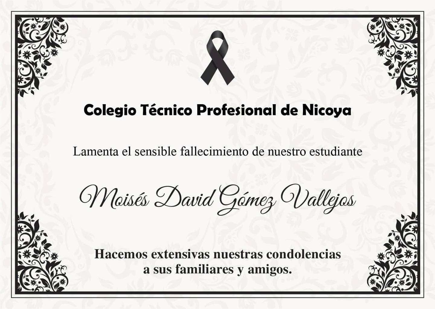 Moisés David Gómez murió luego de que el carro en el que viajaba chocó contra un tráiler varado. Foto Facebook.