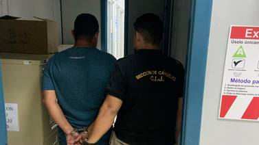 Hombre llega al OIJ de Turrialba y lo detienen por violar a una menor de edad 