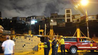 Familias son evacuadas en Calle Blancos