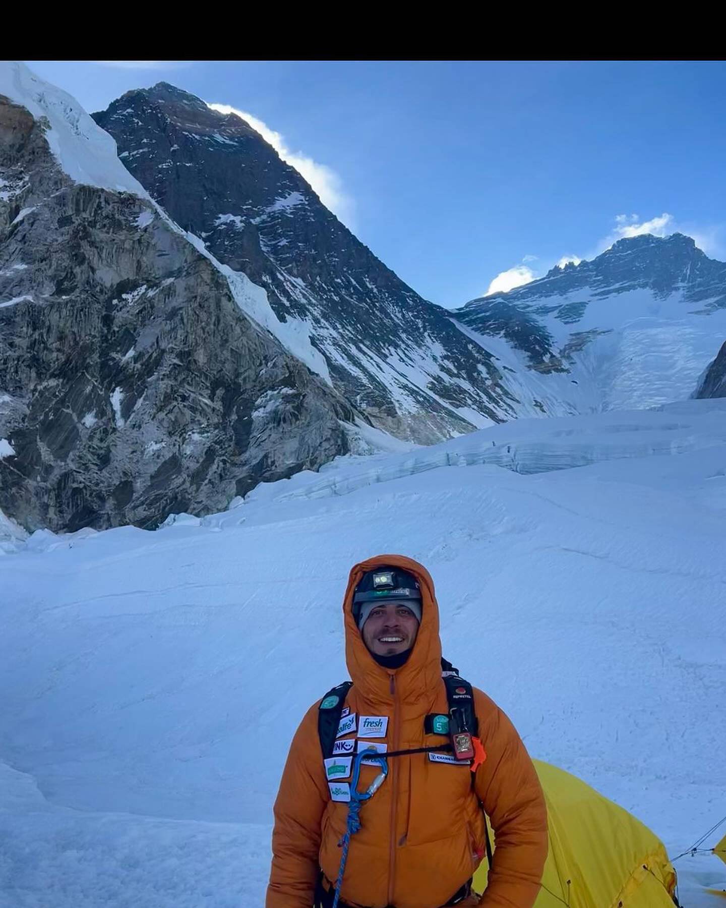 Daniel Vargas en su expedición por conquistar el Monte Everest 2024.