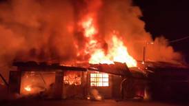 (Video) Cuatro casas ardieron en San Sebastián