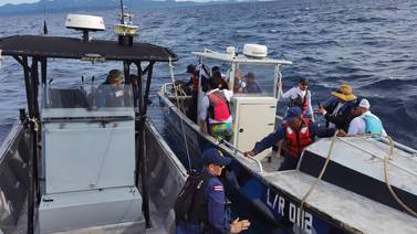 Embarcación nicaragüense que participó en torneo de pesca fue rescatada en Costa Rica