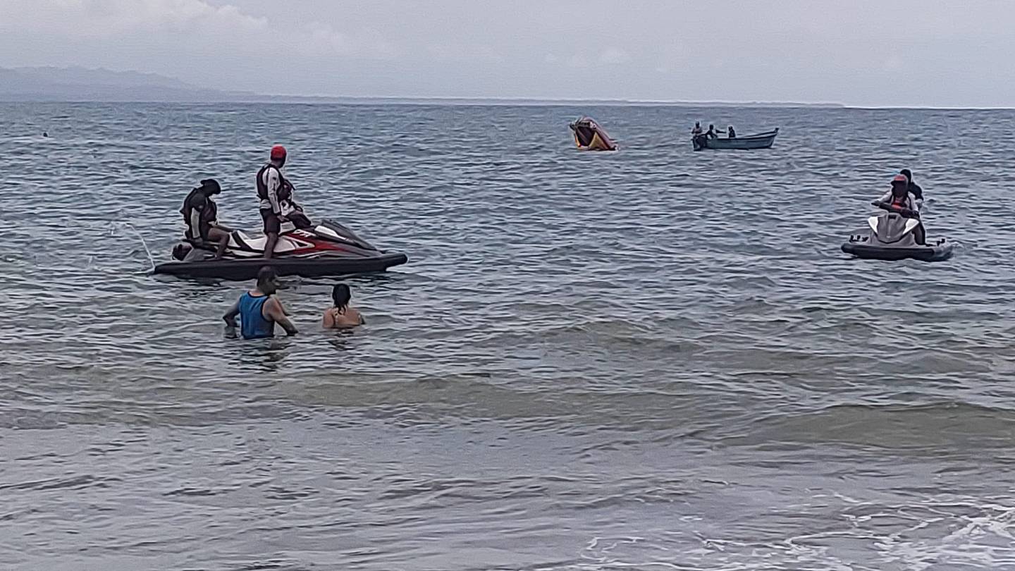Búsqueda de turista desaparecido en Limón. Foto Asociación De Pescadores Artesanales Del Caribe Sur