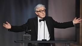 Woody Allen niega abusos contra su hija adoptiva