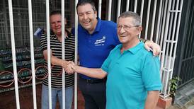 Candidato a alcalde por San José le hace el pique a Otto Guevara