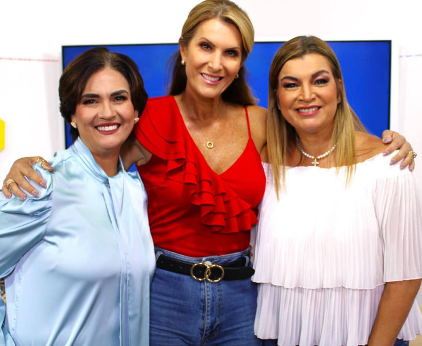 Lizeth Castro, Patricia Figueroa y Adriana Durán. Facebook