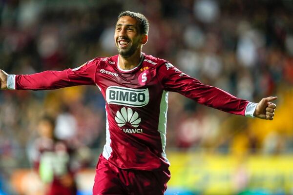 Familiares le piden a Mariano Torres que celebre con más alegría sus goles  - La Teja