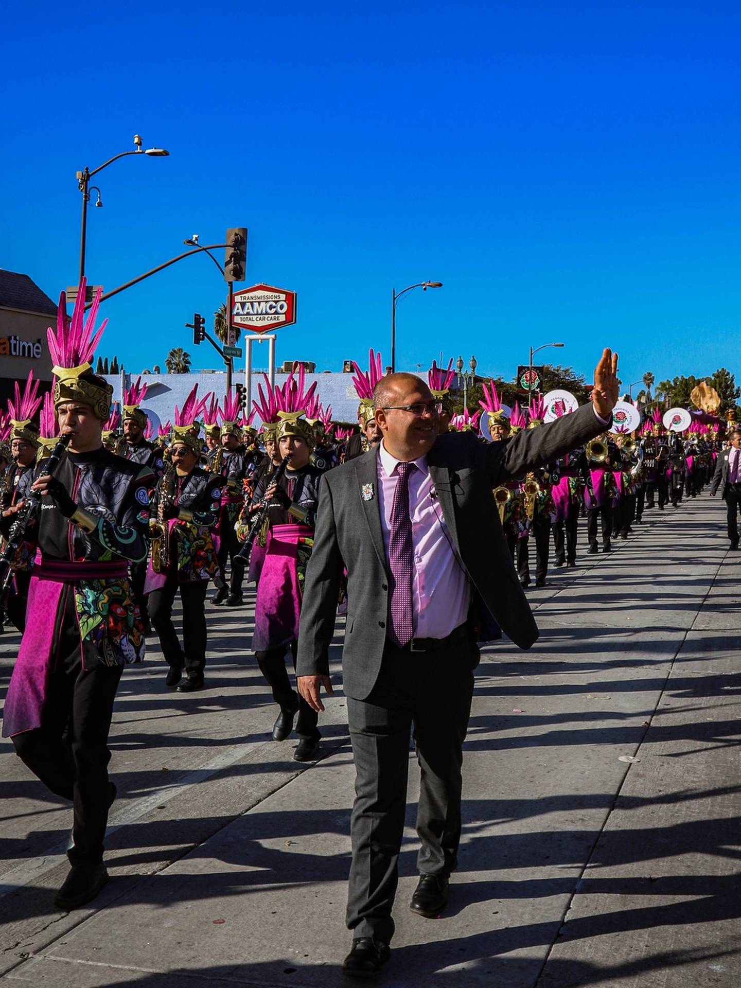 Con gran orgullo patrio, Elesban Rodríguez, director de la Banda Municipal de Zarcero (BMZ), celebró que cumplieron con el gran objetivo que se impusieron desde que fueron confirmados como participantes en el Desfile de las Rosas 2024