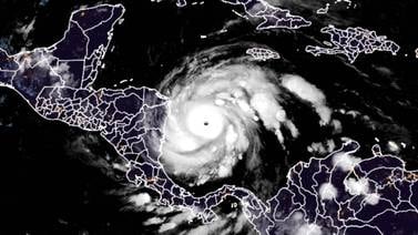 El huracán Iota sube a categoría 4 en su avance a una Centroamérica devastada por Eta