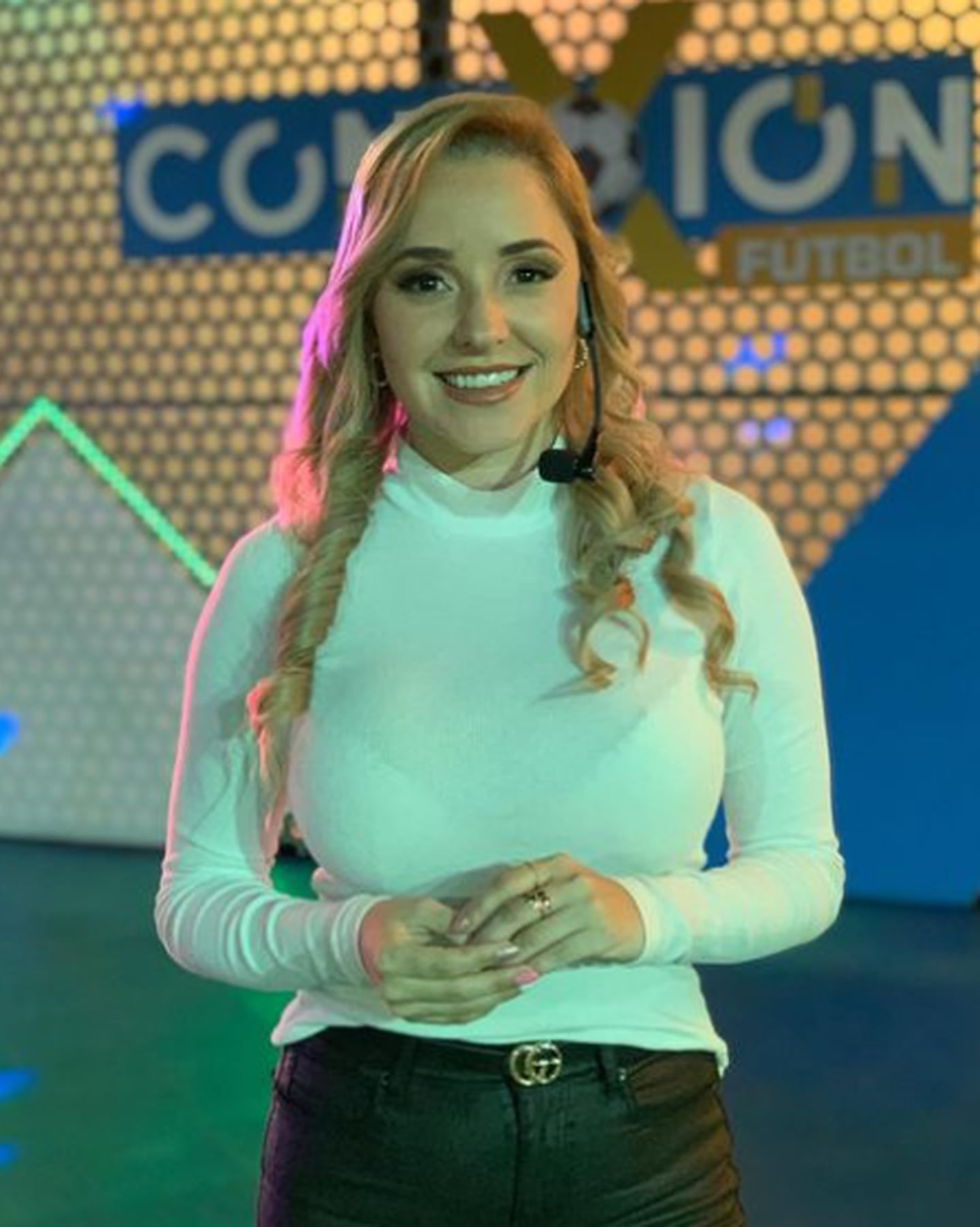 Periodista Mary Escalante, panelista de Conexión Fútbol. Instagram