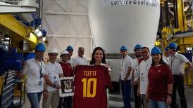 La camiseta de Totti fue lanzada al espacio