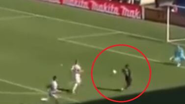 (Video) ¡Seas tonto! Vea a Marco Ureña fallando un gol solo, solo