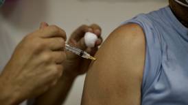 ¿Quiénes se pueden poner la vacuna contra la influenza y qué deben llevar?