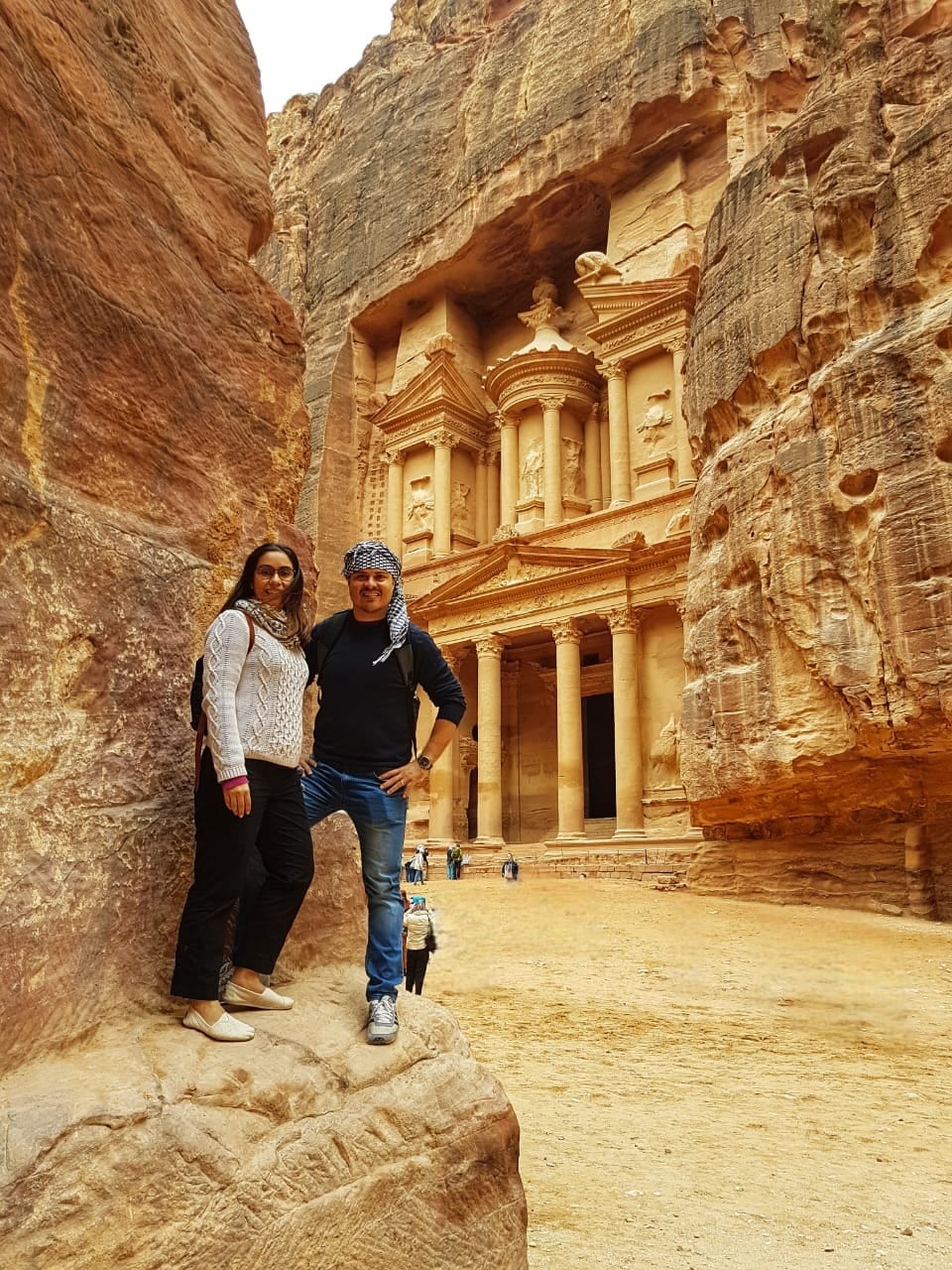 El matrimonio tico conformado por Marcela Gutiérrez y Frainer Chacón se hizo una linda promesa de amor que los ha llevado por seis países en una experiencia que les ha maravillado y todavía los tiene con un sétimo país en la agenda al cual no pudieron ir cuando lo planearon por culpa de la pandemia