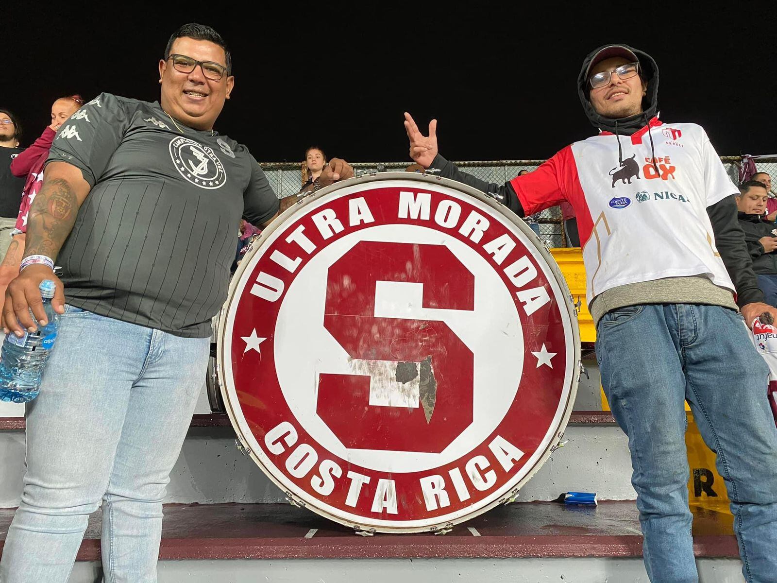 Periodista futbolero informa del fútbol de Nicaragua a compatriotas en Costa Rica. El comunicador nicaragüense se llama Nolan Tinoco. Nació hace 36 años en el barrio Juno Rodríguez del departamento de Estelí, la tercera ciudad más grande de Nicaragua.