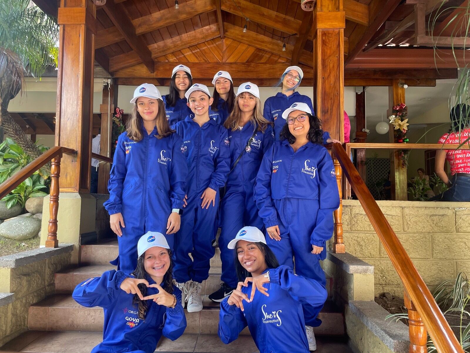 La presencia de las 10 tripulantes costarricenses en la NASA es histórica. Es la segunda misión del programa “Ella es Astronauta” de la Fundacion She Is que viajará al Space Center Houston de la NASA