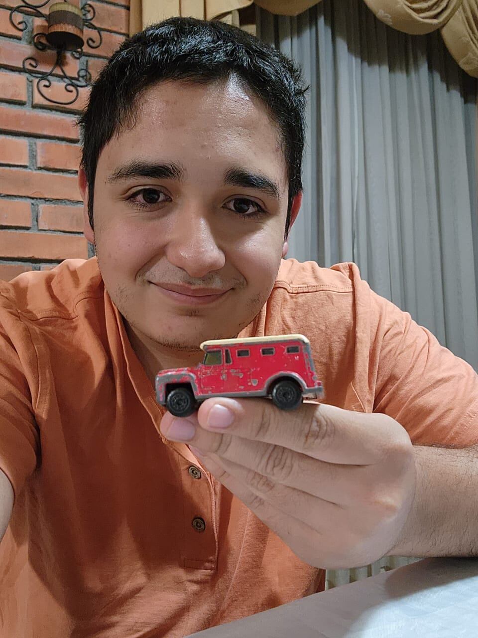 Hace 18 años, a Allan Monge le regalaron un carrito que marcó su vida.