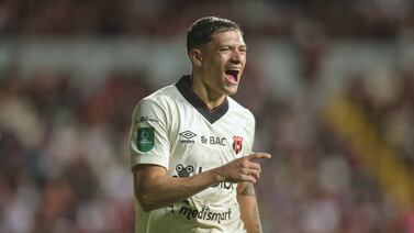 Anthony Hernández, jugador de Alajuelense rompió la maldición de los rojinegros