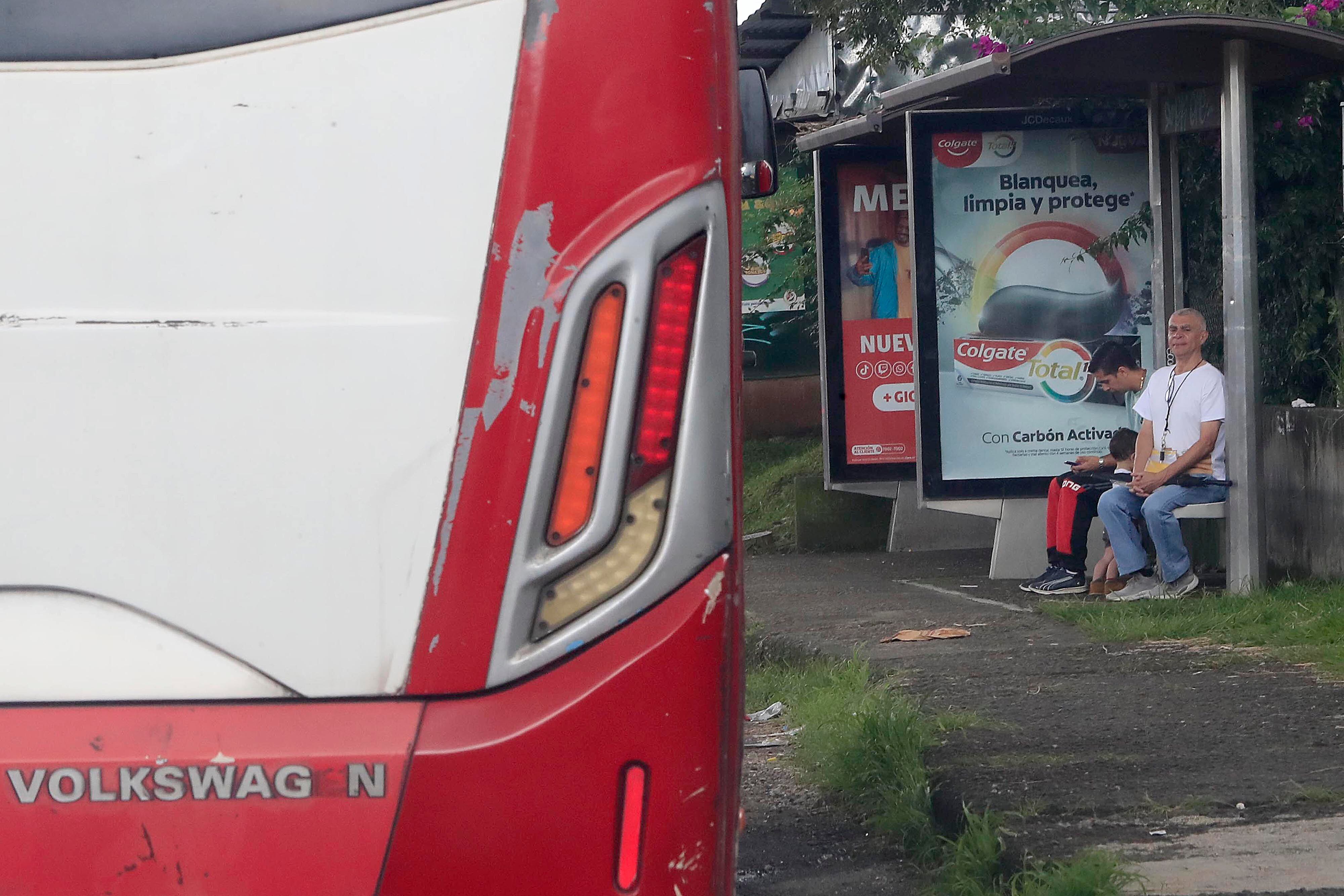Paradas de bus en ruta, o escampaderos.