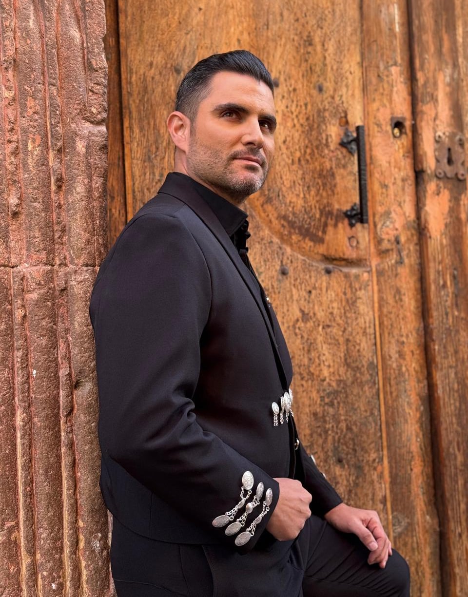 Joaquín Yglesias, cantante nacional y juez de Nace una estrella de Teletica