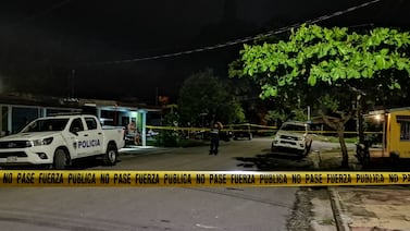 Hombre salió a caminar por la playa y murió en brutal balacera