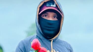 Latino en Estados Unidos reveló el “platal” que gana en solo un día como recolector de fresas