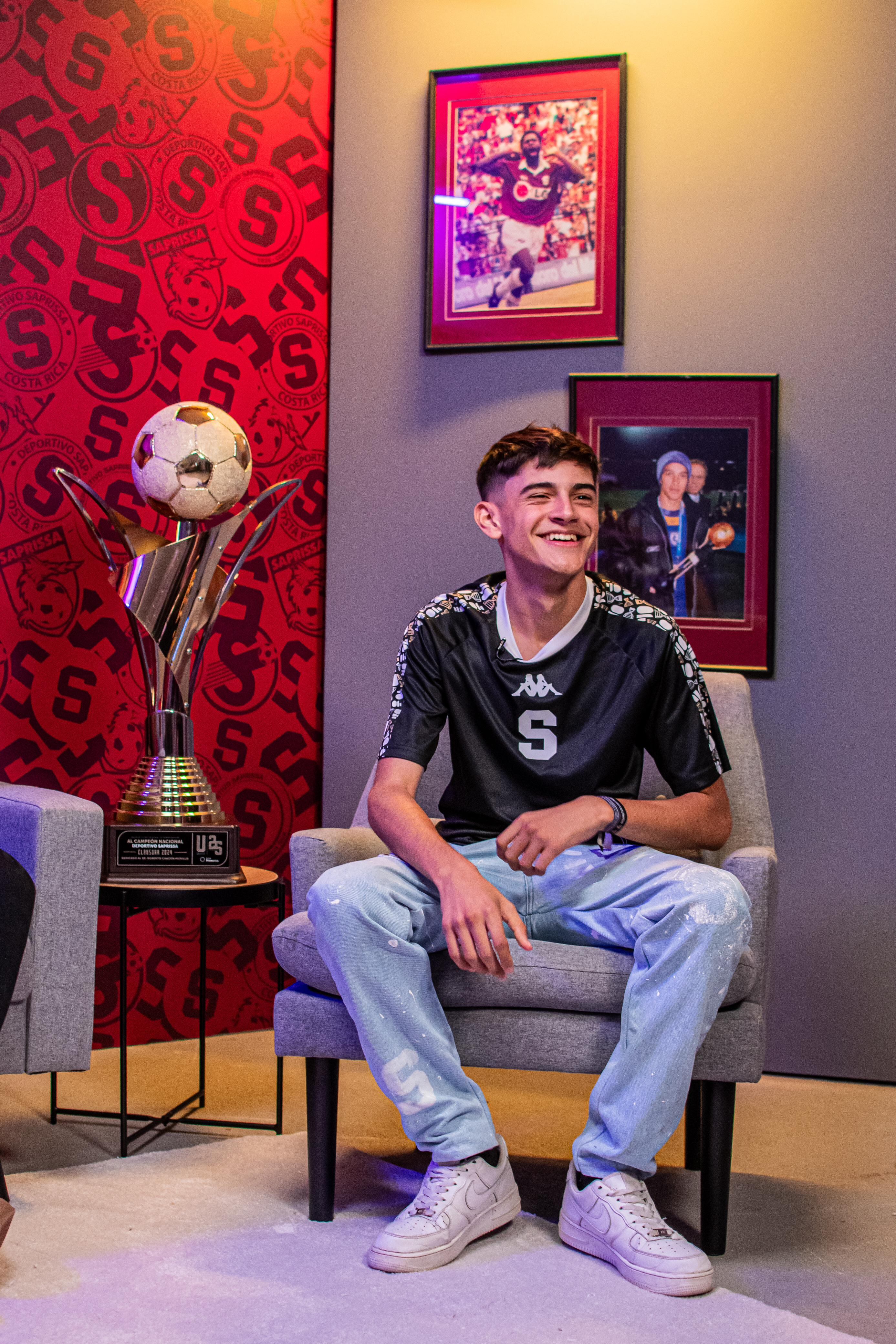 El DannyCR, Lina Arciénagas, Sebastián Niño, programa Los Saprissa