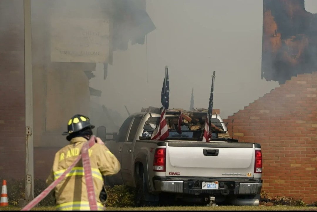 Tiroteo en iglesia de Michigan reaviva debate sobre seguridad en templos y salud mental de veteranos