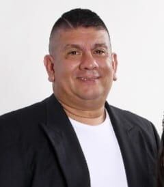 Fernando Esquivel Vargas tienen solo 6 años autori del libro Gotitas Cristalinas