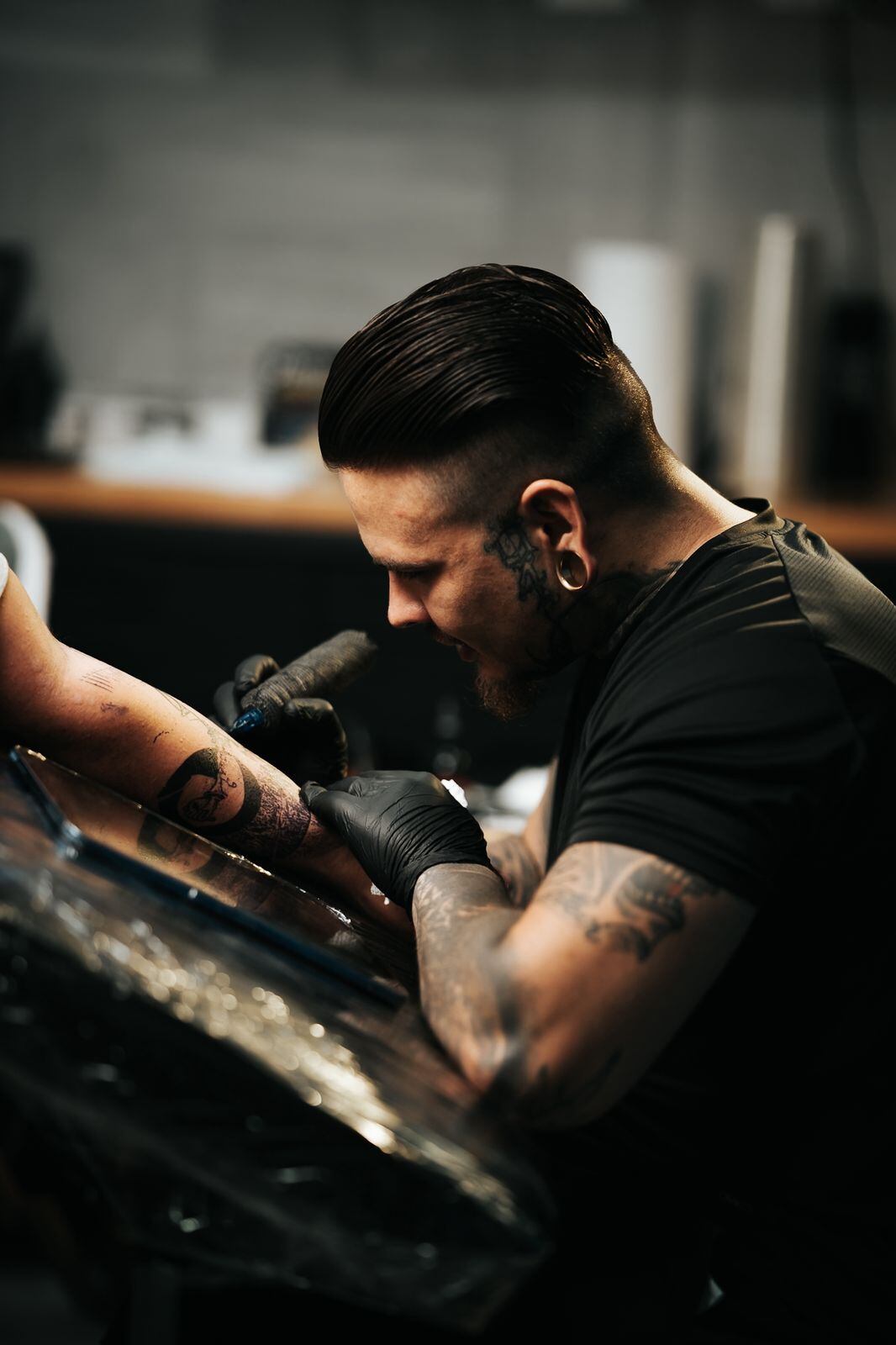 Andrés Martínez tatuador costarricense